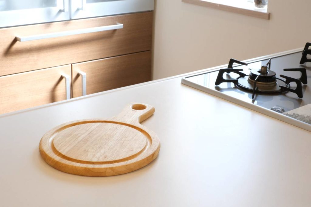 カッティングボード